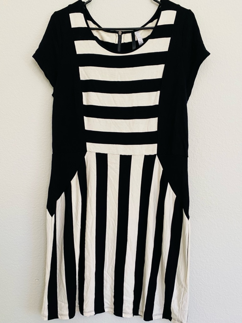 Kensie Black and White Striped Dress